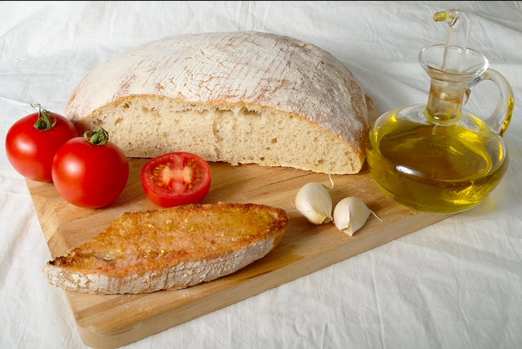 Pa amb tomàquet (by Roger Ferrer Ibáñez via Creative Commons)